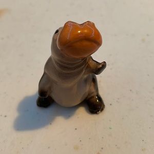 little hippo decoration.